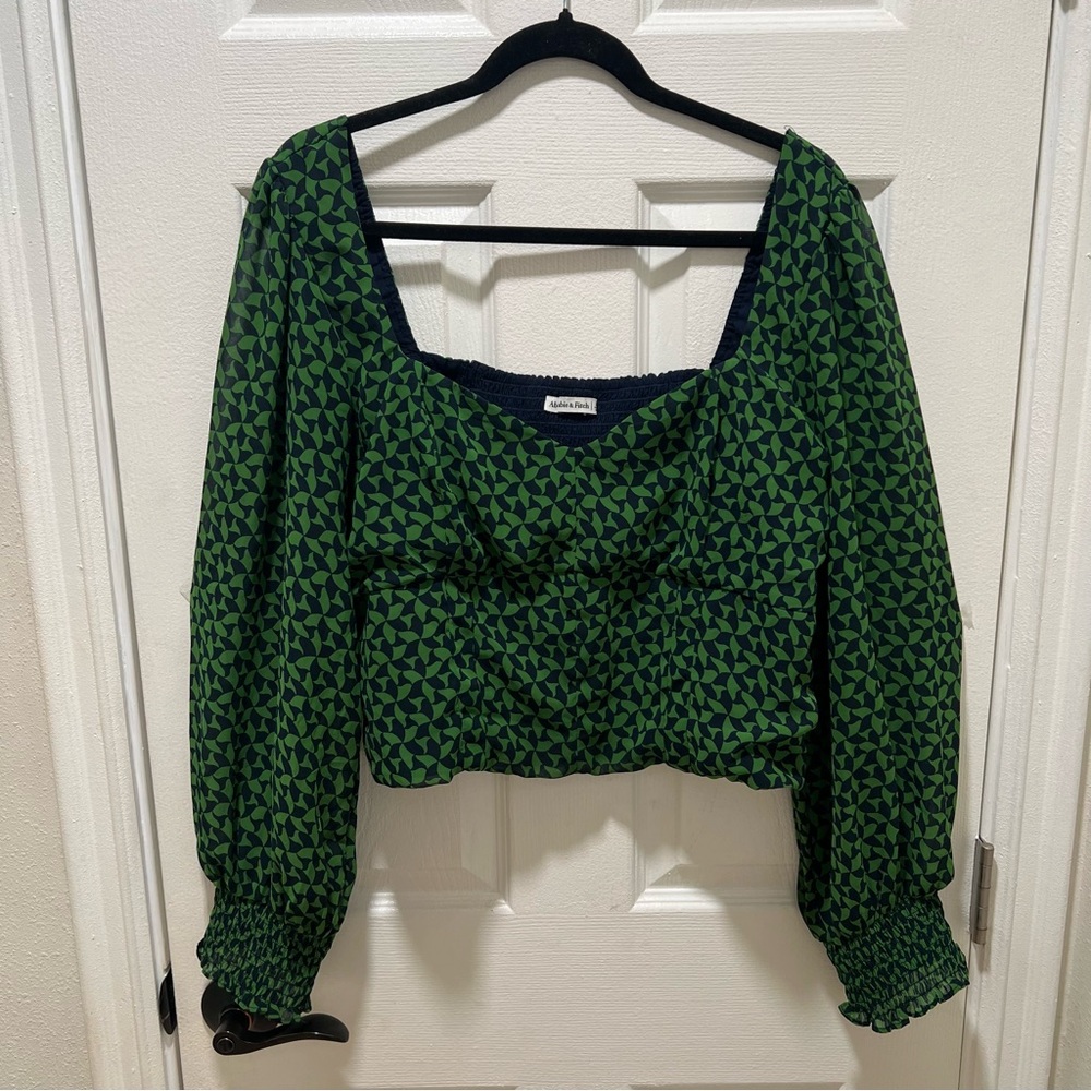 Abercrombie & Fitch | Retro Geo Puff Sleeve Crop Blouse Size XL Green/Blue